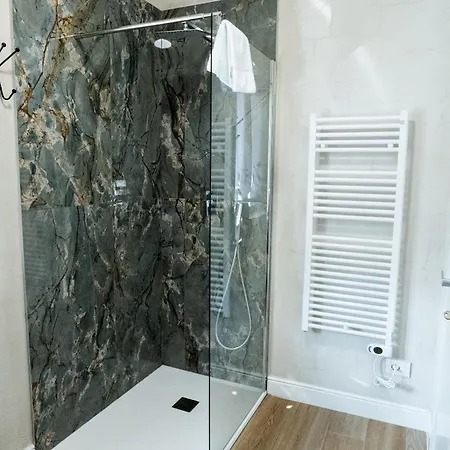 Dimora Santa Rosalia Апартаменты *